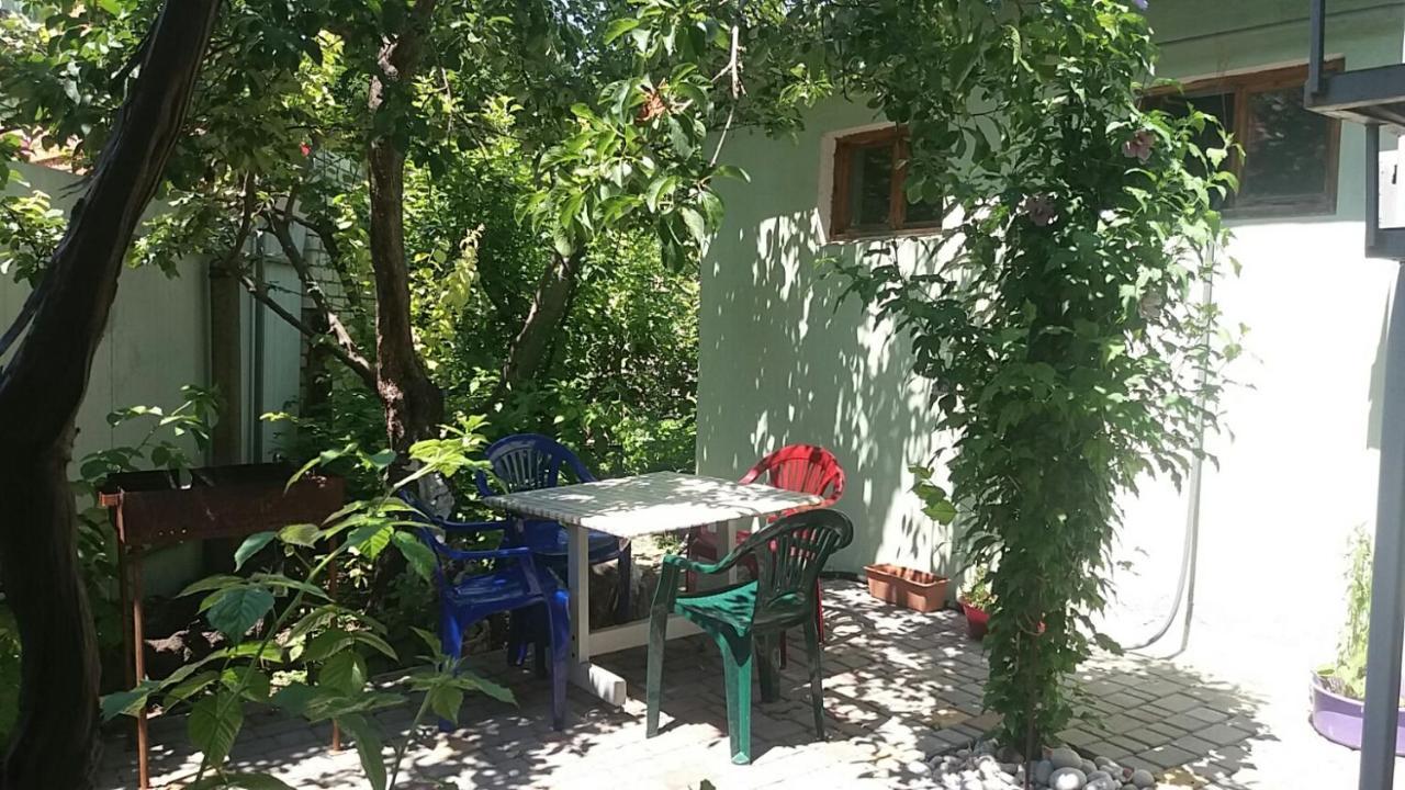 Dacha V Arkadii Hotel Odesa Exterior photo